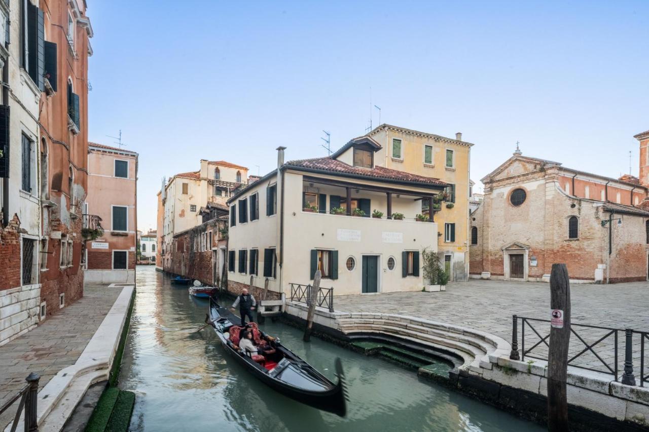 Garden Mansion With Private Mooring R&r * Venise